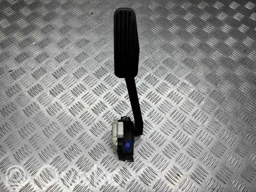 Volvo XC90 Accelerator throttle pedal 