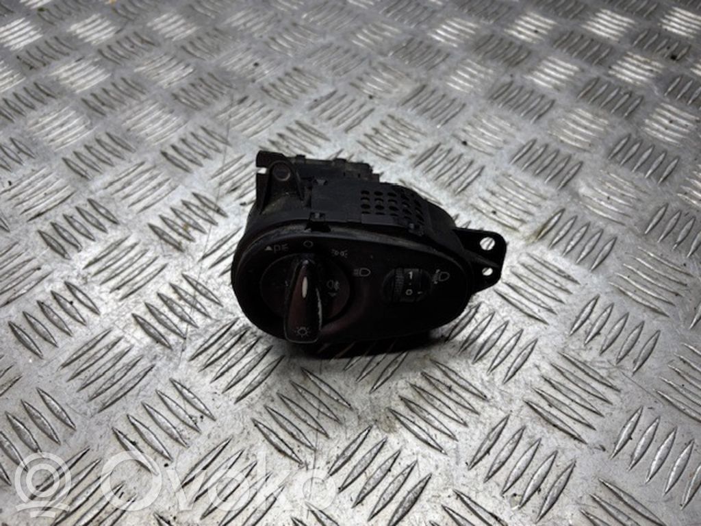 Ford Focus Light switch 