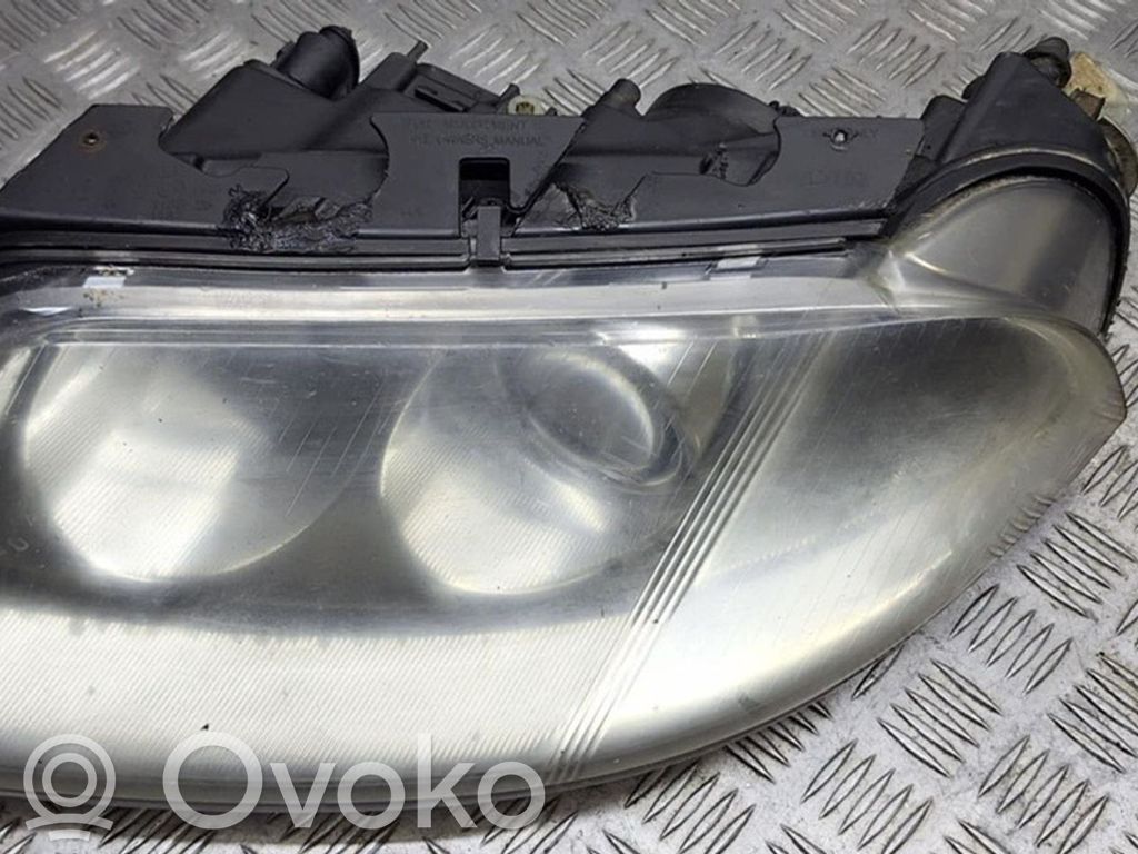 Volkswagen PASSAT B5.5 Lampa przednia 