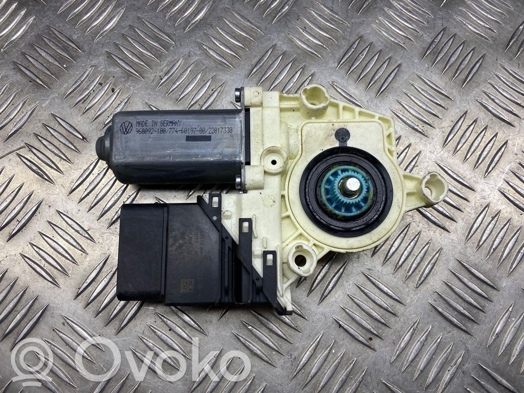 Volkswagen PASSAT B6 Silniczek podnoszenia szyby drzwi tylnych 