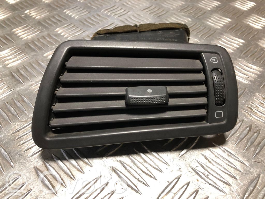 Citroen C8 Grilă ventilație/ramă laterală bord 