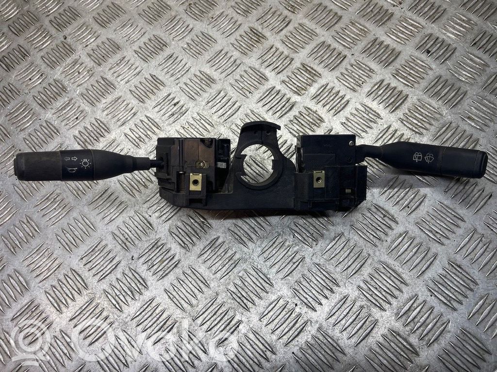 Renault Clio II Interruptor/palanca de limpiador de luz de giro 