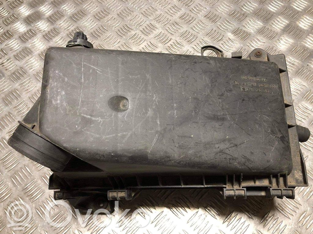 Volkswagen Golf IV Ilmansuodattimen kotelo 