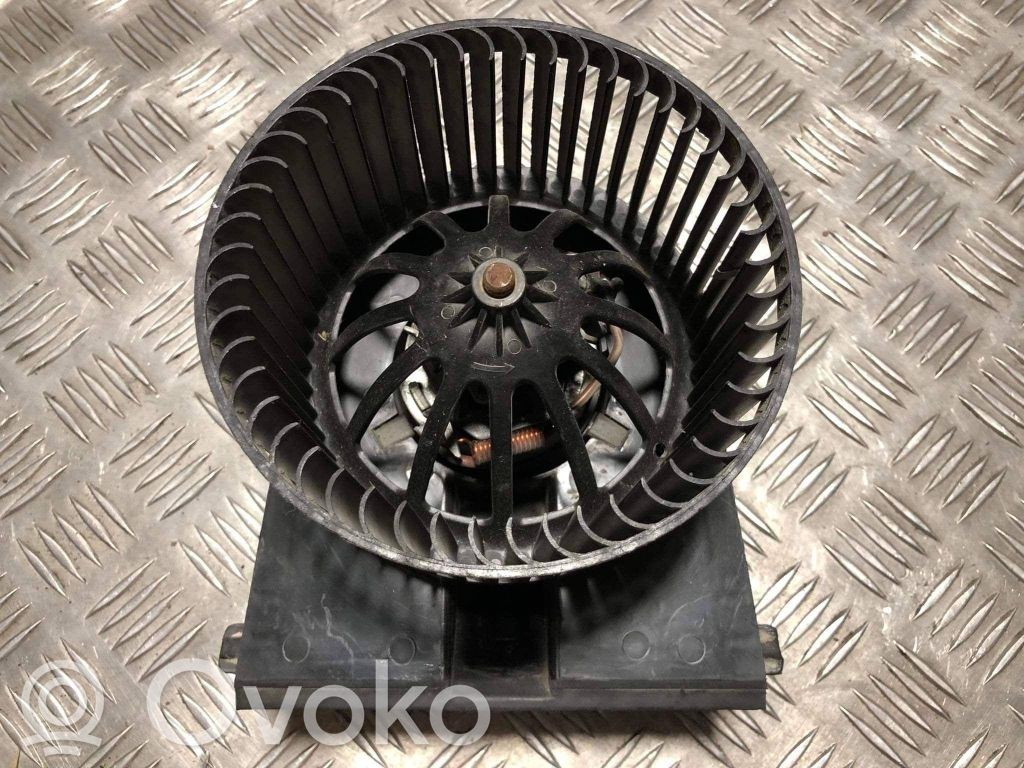 Volkswagen Golf IV Pečiuko ventiliatorius/ putikas 