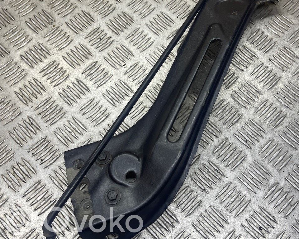Volvo V70 Laikiklis radiatorių panelės (televizoriaus) 