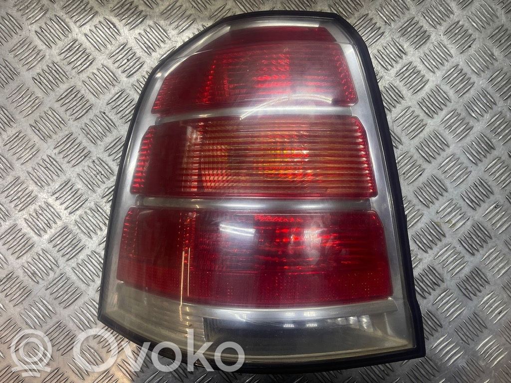 Opel Zafira B Lampa tylna 
