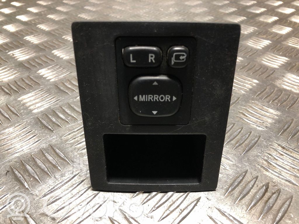 Toyota RAV 4 (XA30) Wing mirror switch 