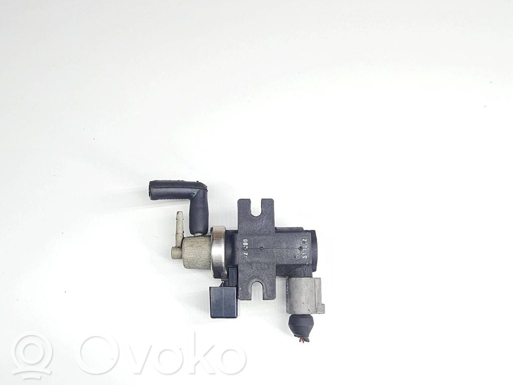 Zawór podciśnienia / Elektrozawór turbiny   8E0906627,72290310