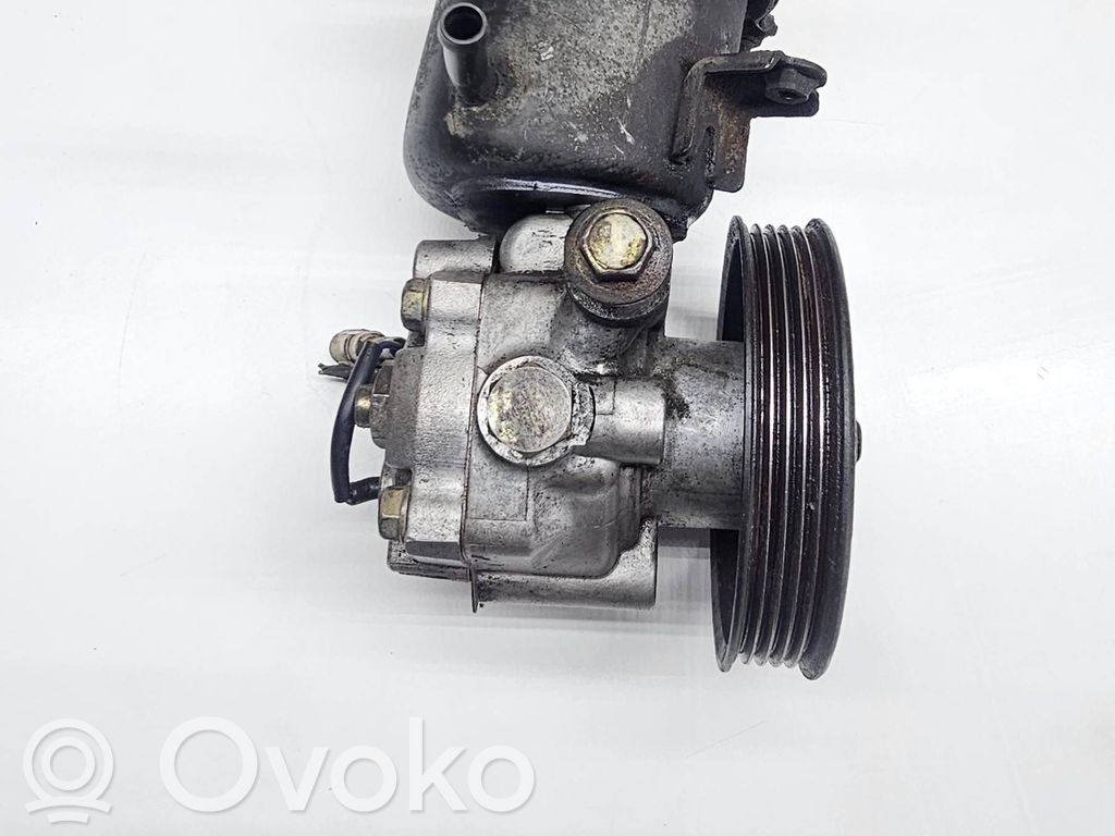 Subaru Forester SF Ohjaustehostimen pumppu 