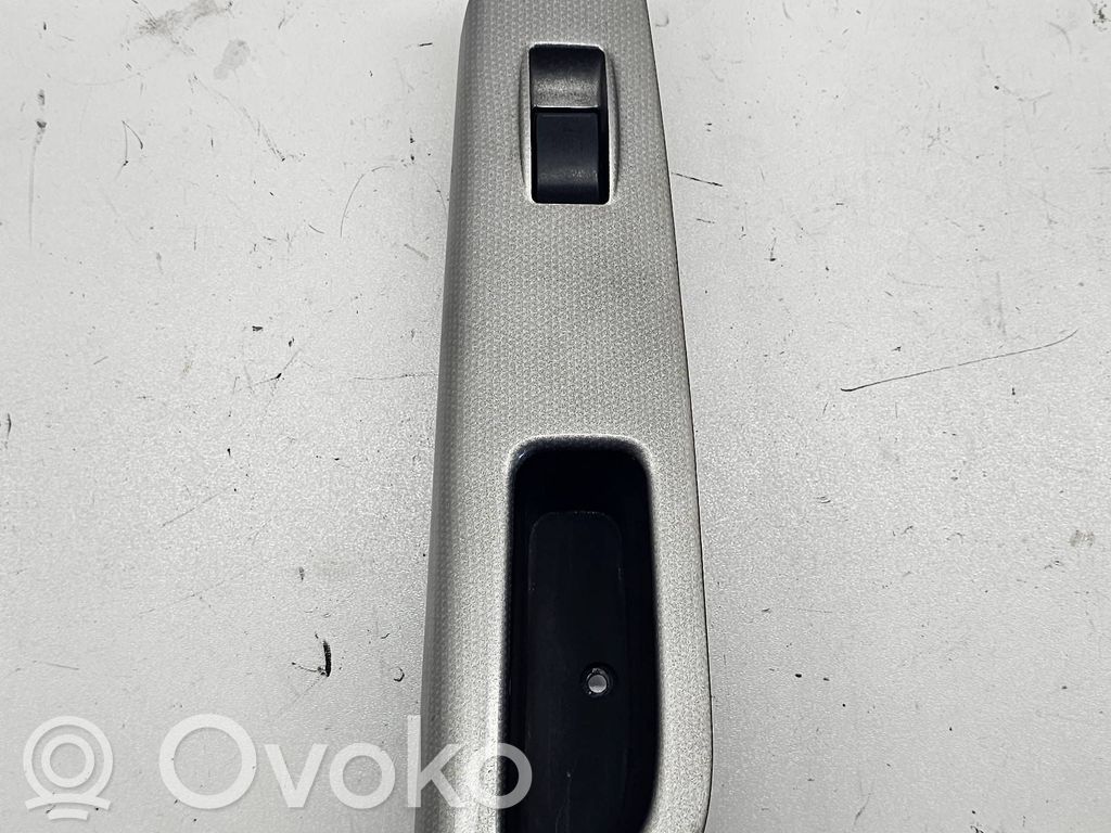 Toyota Avensis T250 Front door window switch trim 