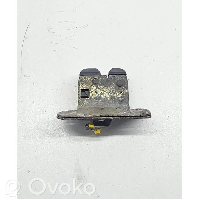 Toyota Avensis T250 Loading door lock 