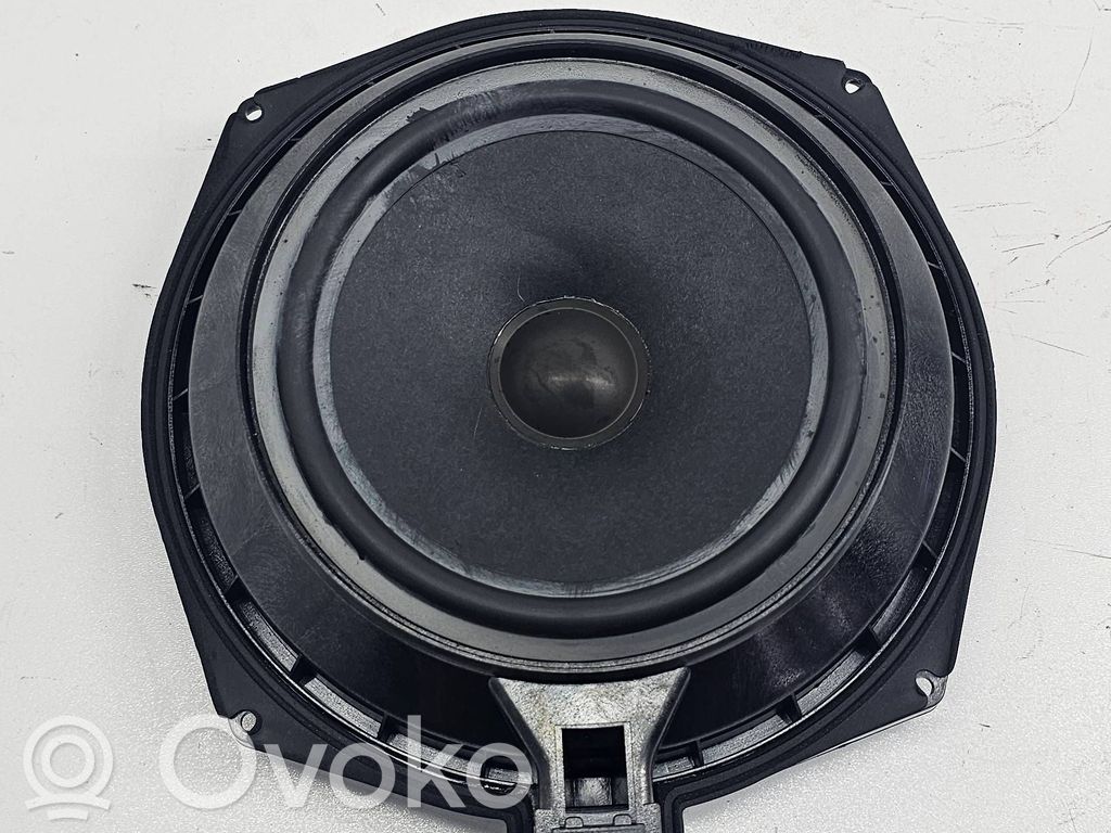 BMW 5 E60 E61 Subwoofer 