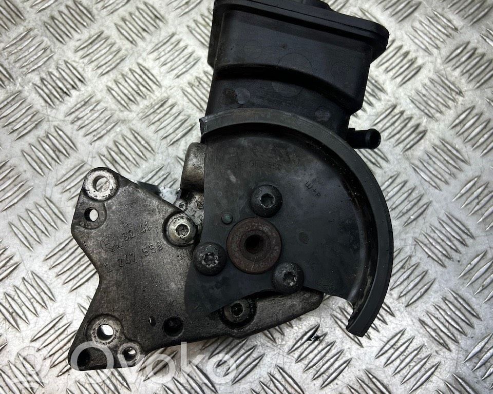 Power steering pump   2247556,3241