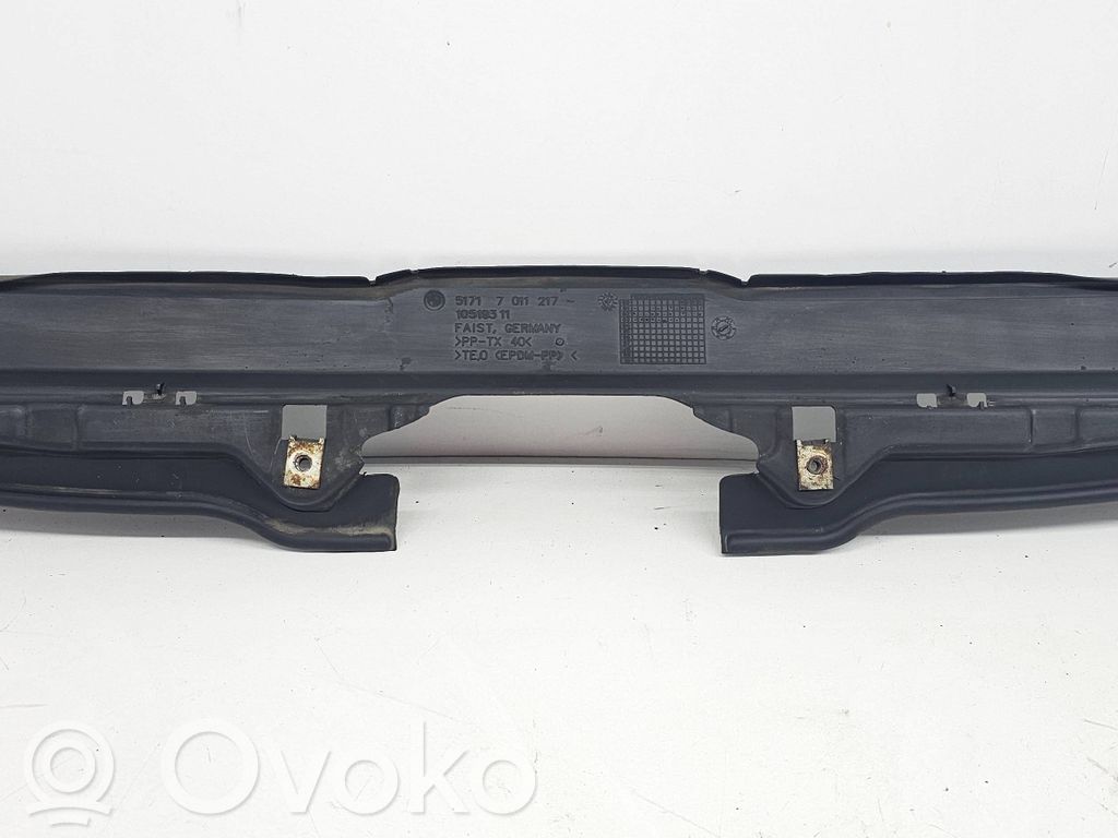 BMW 7 E65 E66 Radiator trim 