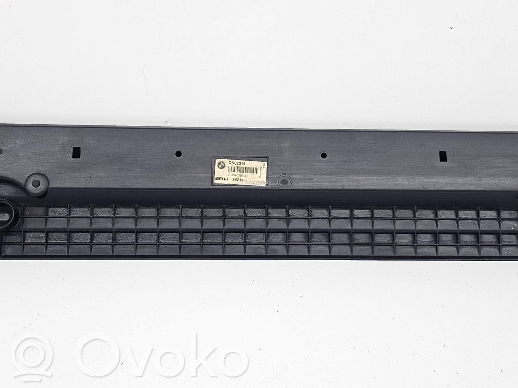 Garniture de radiateur   2249878,22793115