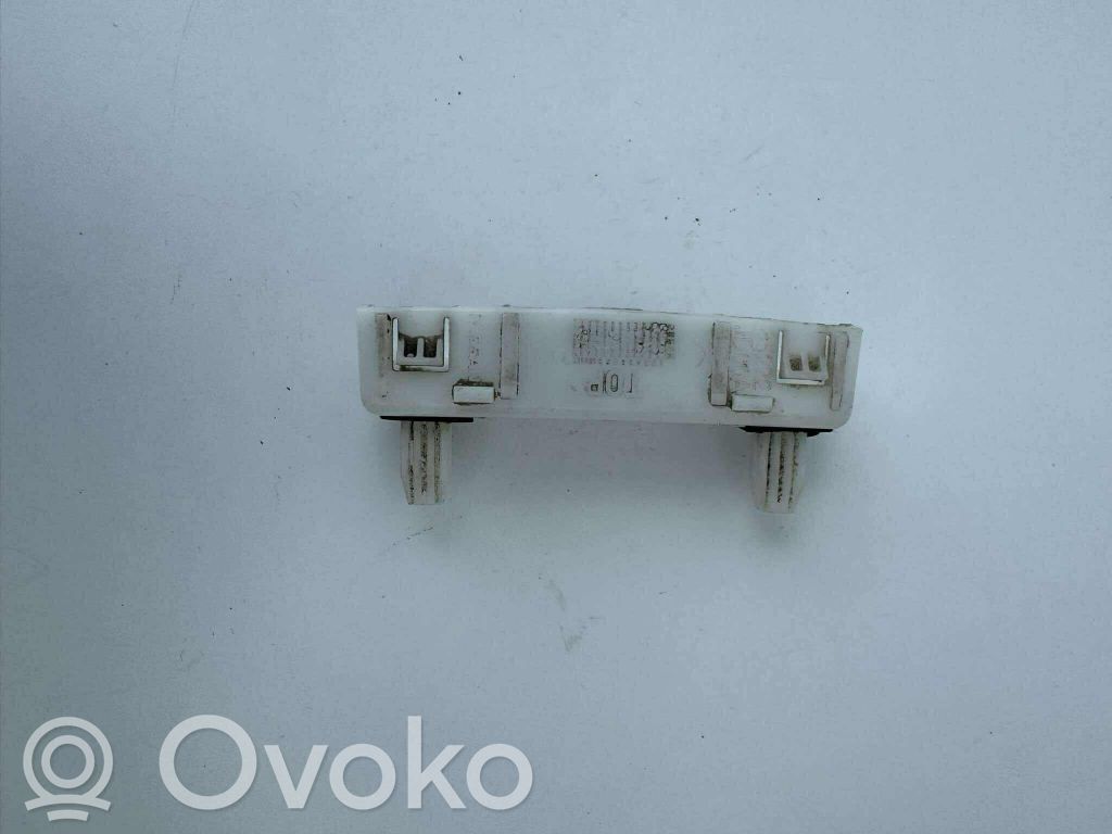 Nissan Qashqai Uchwyt / Mocowanie zderzaka tylnego 