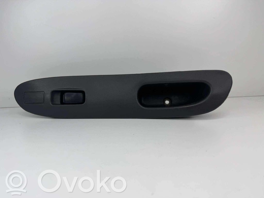 Mitsubishi Colt Electric window control switch 