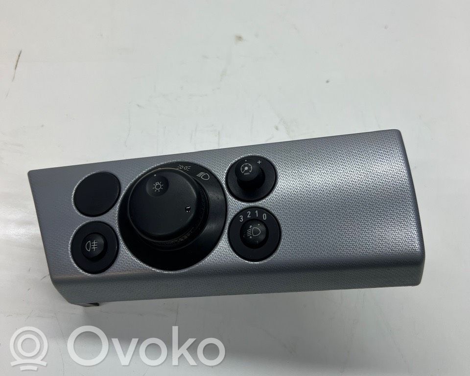 Opel Astra H Light switch 
