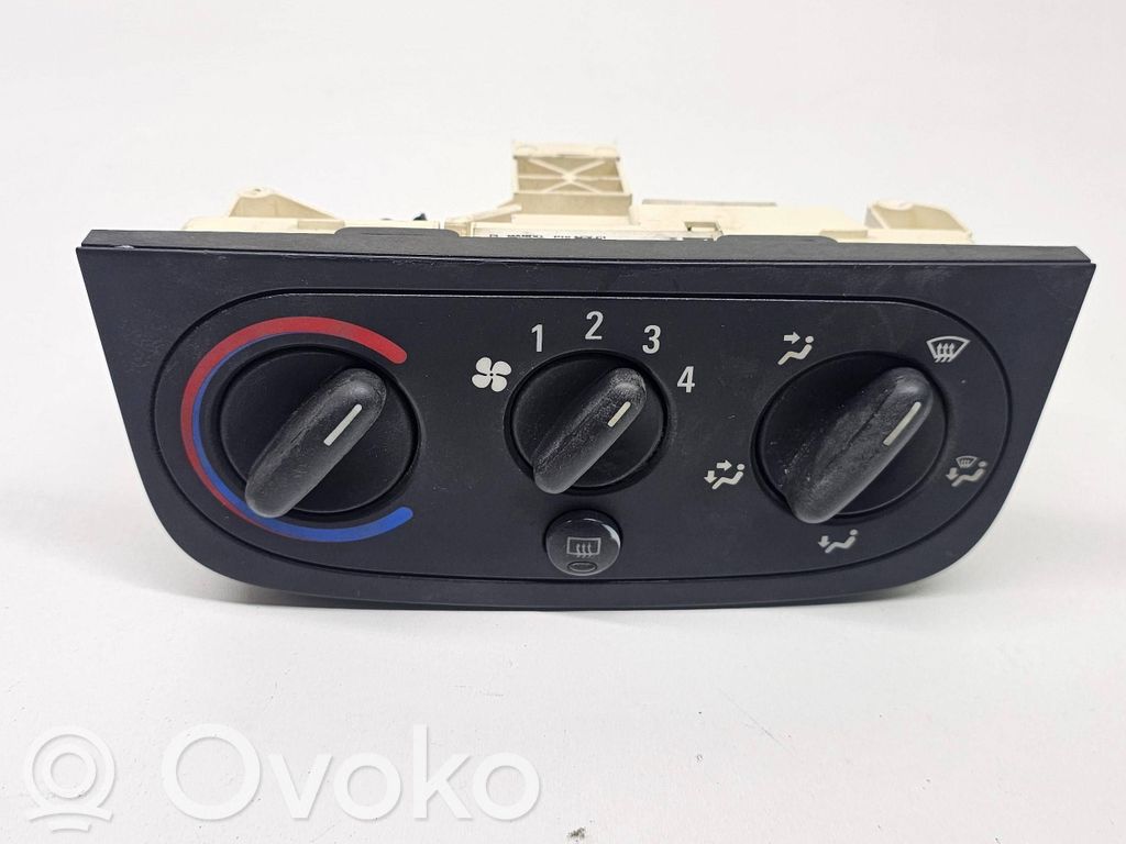 Opel Corsa C Climate control unit 