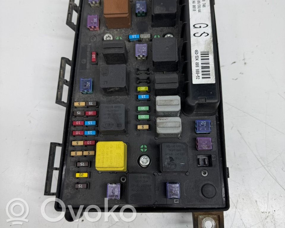 Opel Zafira B Módulo de fusible 