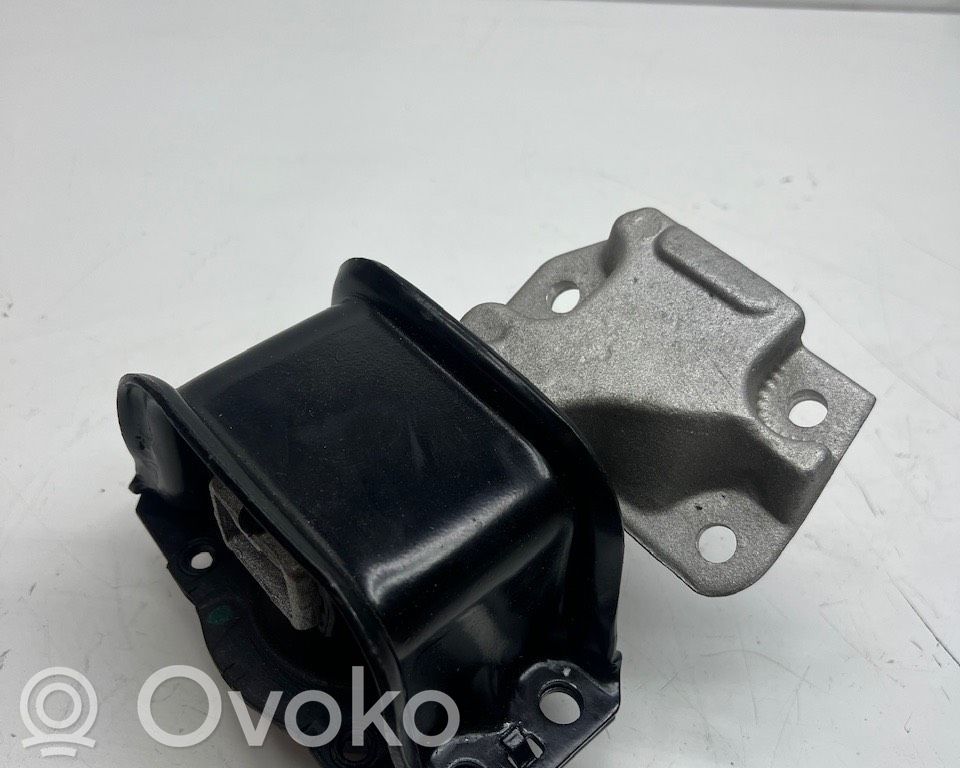 Peugeot 307 Engine mount bracket 