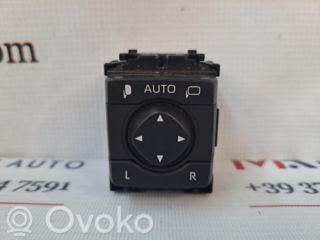Toyota RAV 4 (XA40) Interruptor del espejo lateral 