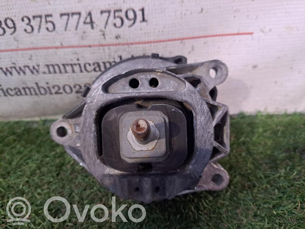 BMW X3 F25 Engine mounting bracket 