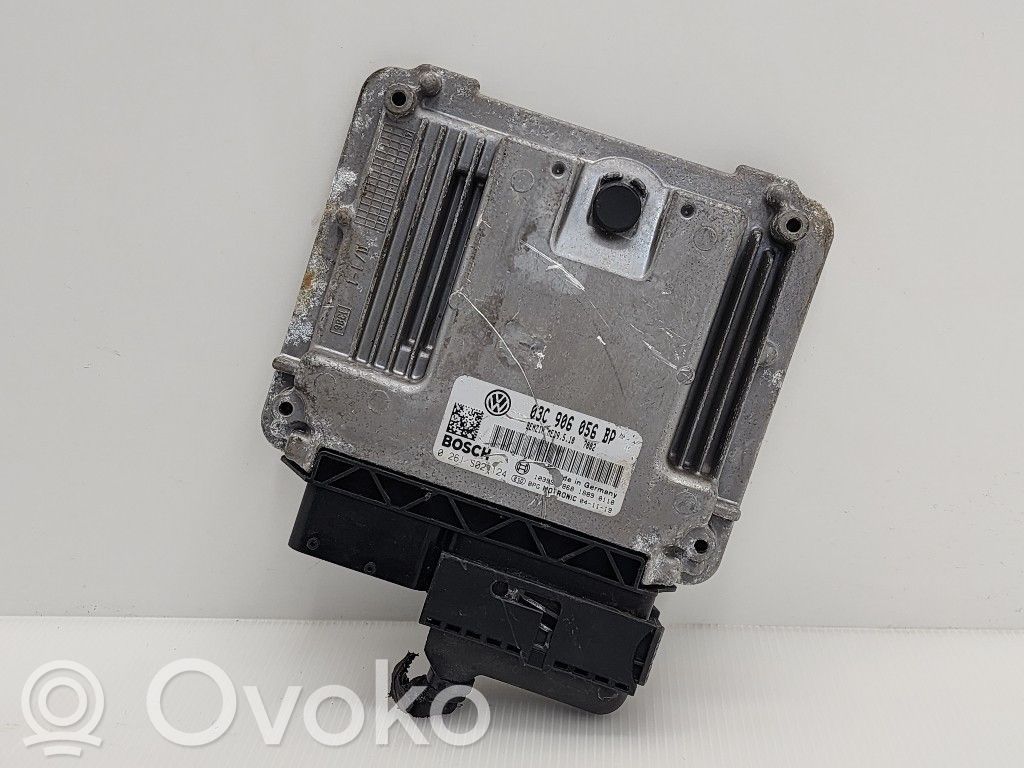 Volkswagen Golf V Engine control unit/module 