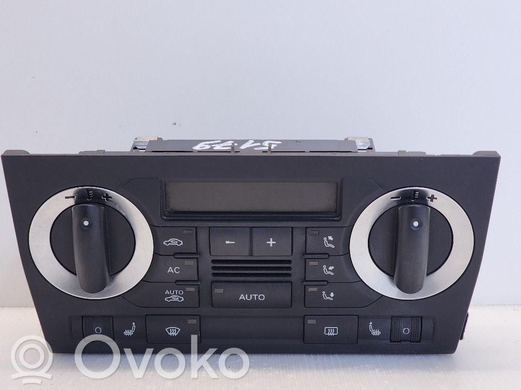 Audi A3 S3 8P Climate control unit 