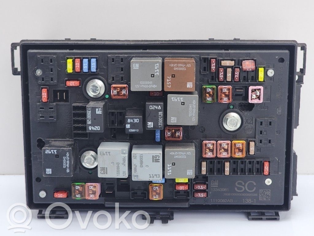 Opel Astra J Sulakemoduuli 