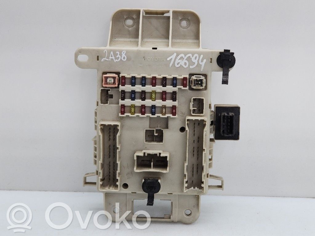 Toyota RAV 4 (XA10) Sonstige Steuergeräte / Module 