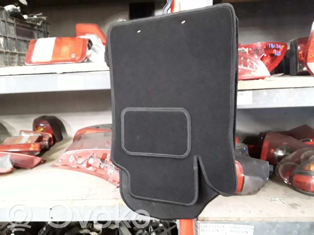 Renault Clio III Kit tapis de sol auto