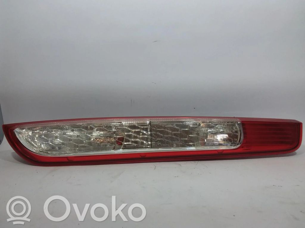 Luz trasera/de freno   8M5113404A