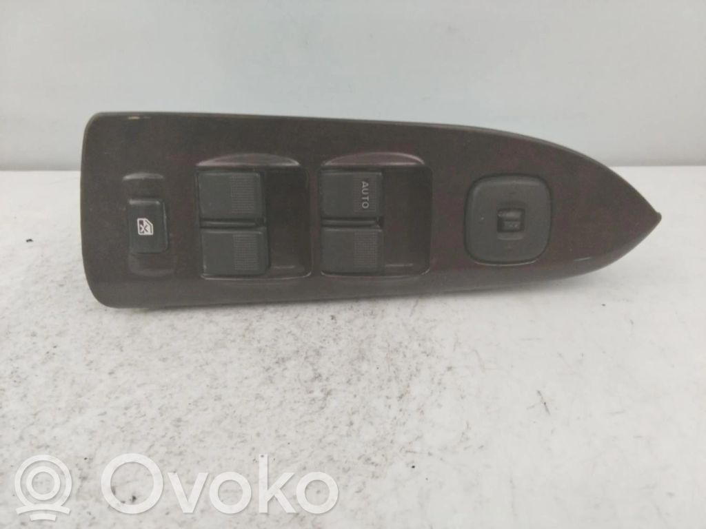 Interruptor del elevalunas eléctrico   C8HD155