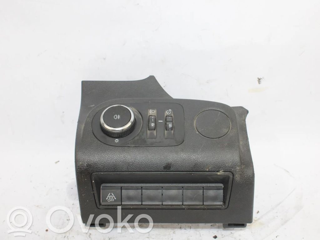 Lichtschalter   9823080877