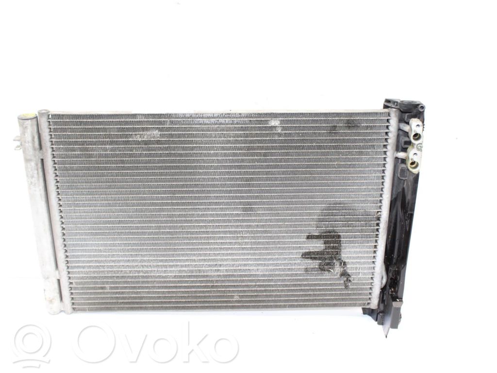 BMW 1 E81 E87 Jäähdyttimen lauhdutin (A/C) 