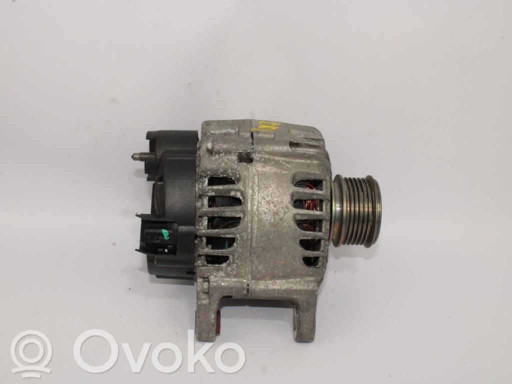 Renault Clio III Generatore/alternatore 