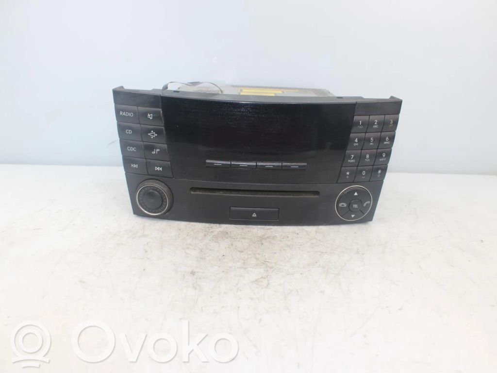 Mercedes-Benz E W211 Unità principale autoradio/CD/DVD/GPS