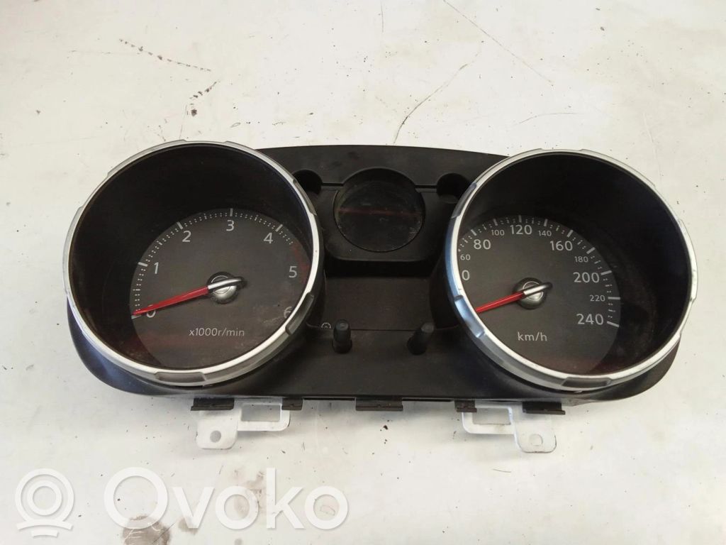 Nissan Qashqai Vitezometru (grup de instrumente) 