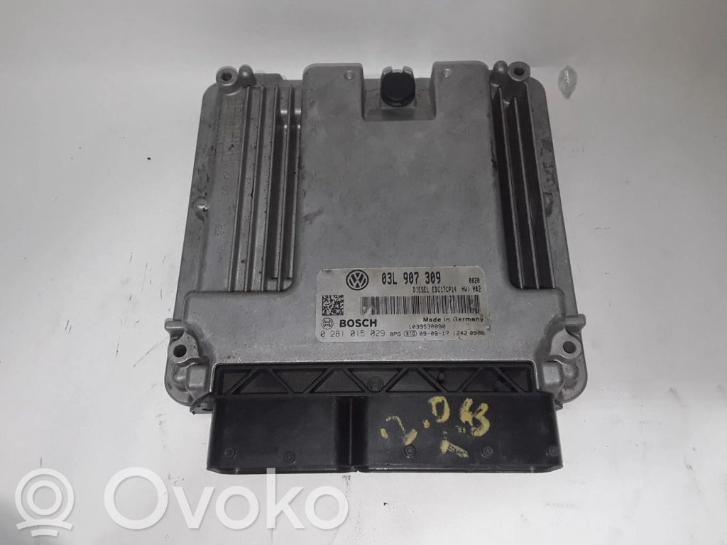 Volkswagen PASSAT Unitate control motor/modul ECU 