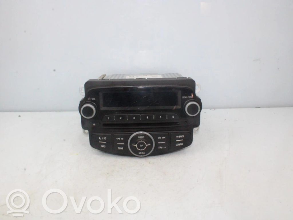 Radio / CD-Player / DVD-Player / Navigation   39012675