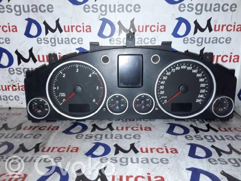 Volkswagen Touareg I Vitezometru (grup de instrumente) 