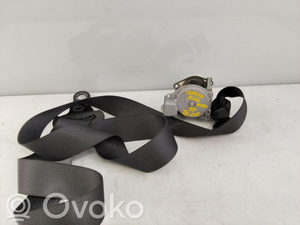 Toyota Aygo AB10 Cintura di sicurezza posteriore