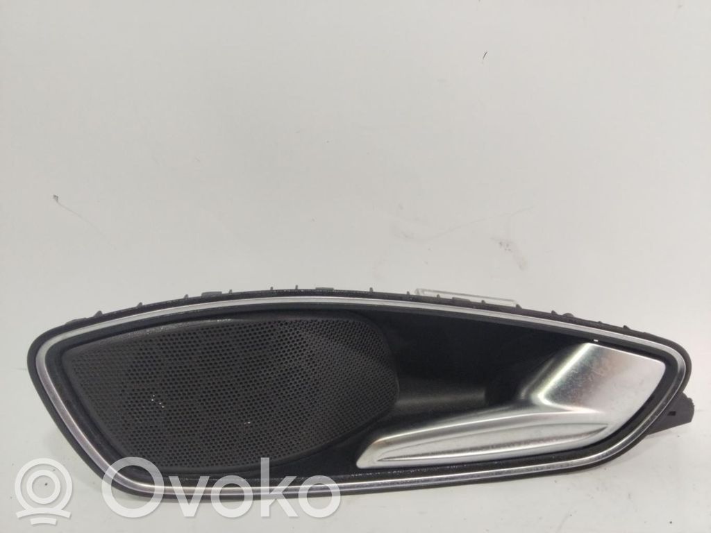 Manecilla interna puerta trasera   8X0035399D