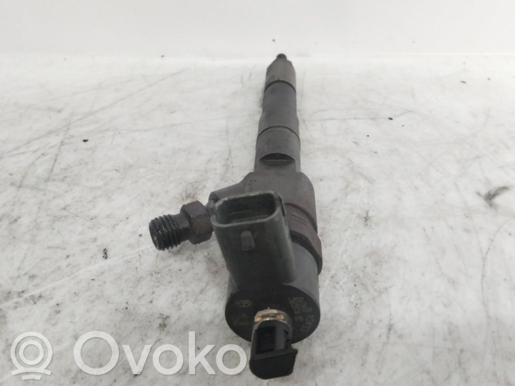 Injector combustibil   0445110327