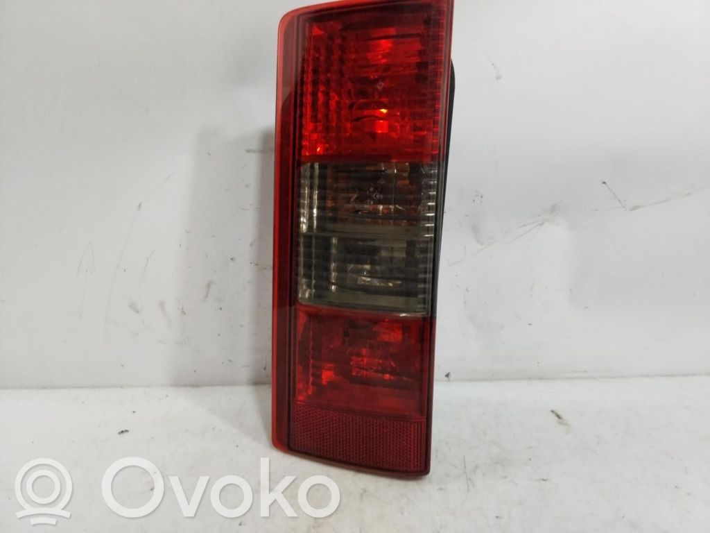 Luz trasera/de freno   E95302