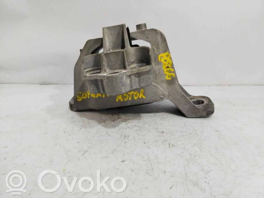 Ford Focus Moottorin kiinnikekorvake 