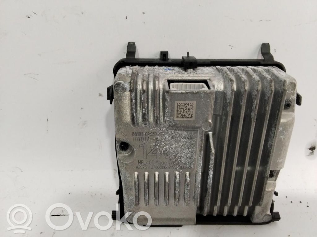 Unidad de control/módulo del motor   8818102030