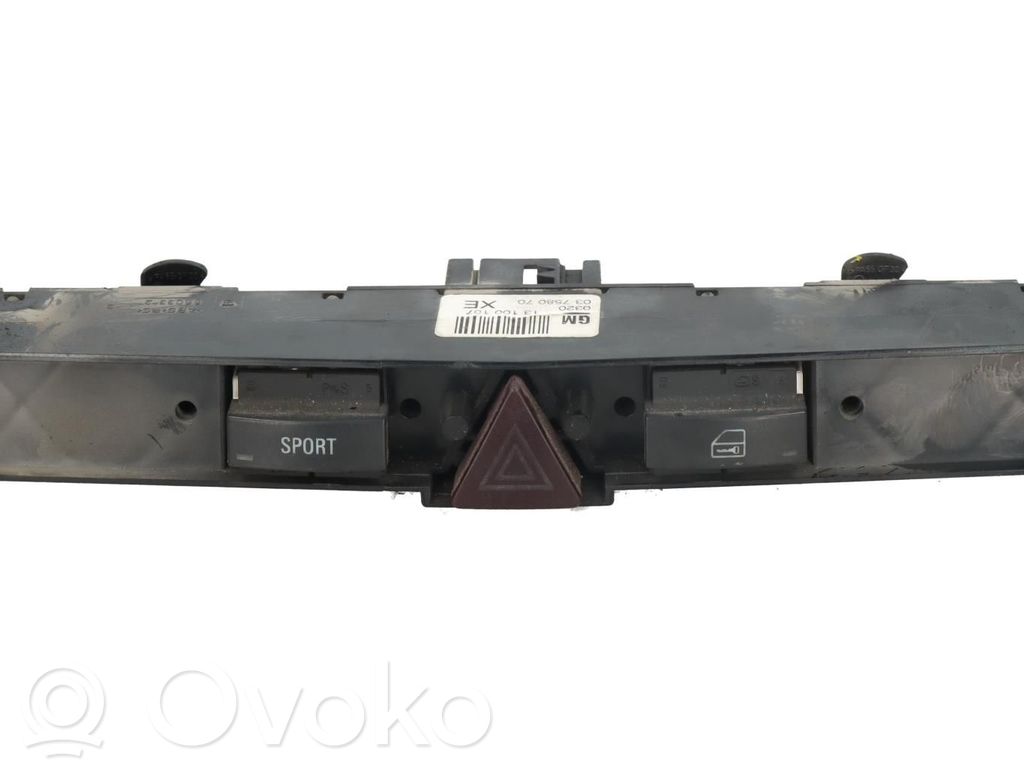 Opel Astra H Botón interruptor de luz de peligro 