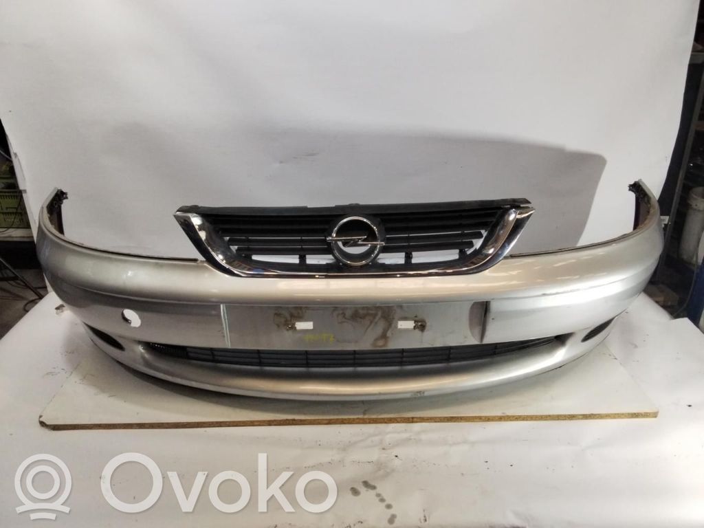 Opel Vectra B Paraurti anteriore 